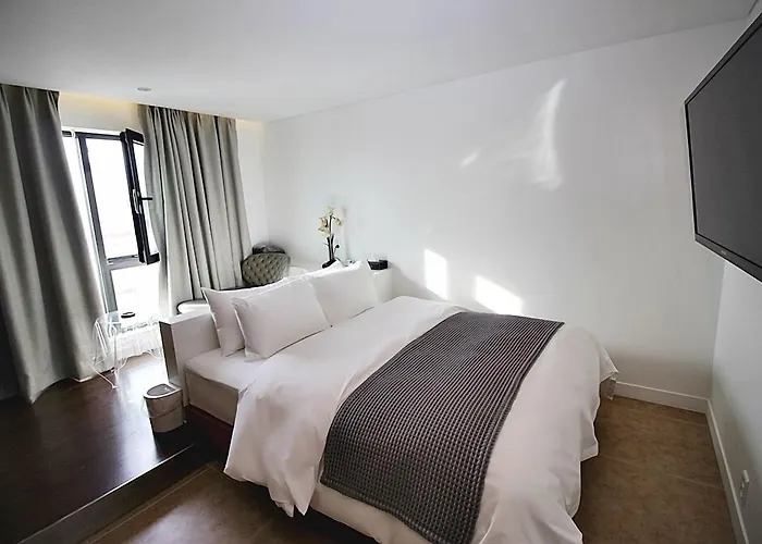 Circle Motel