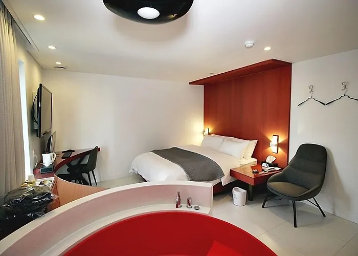 Circle Motel