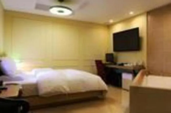 Circle Motel